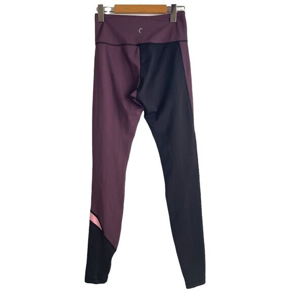 Zyia Joker Light N Tight High Rise Maroon and Black Leggings Size 4 - Picture 4 of 7